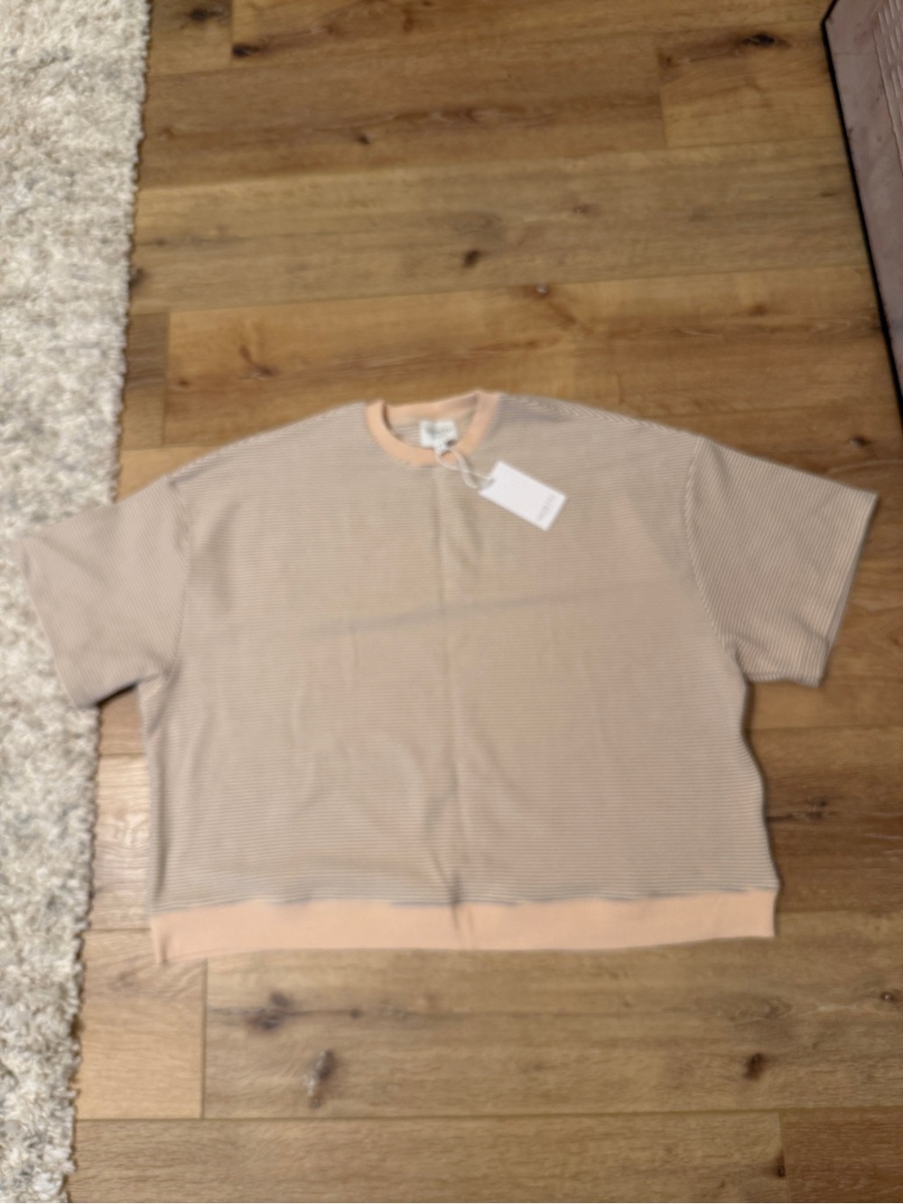 Light Neutral Ribbed Short Sleeve Top - Picture 3 of 4
